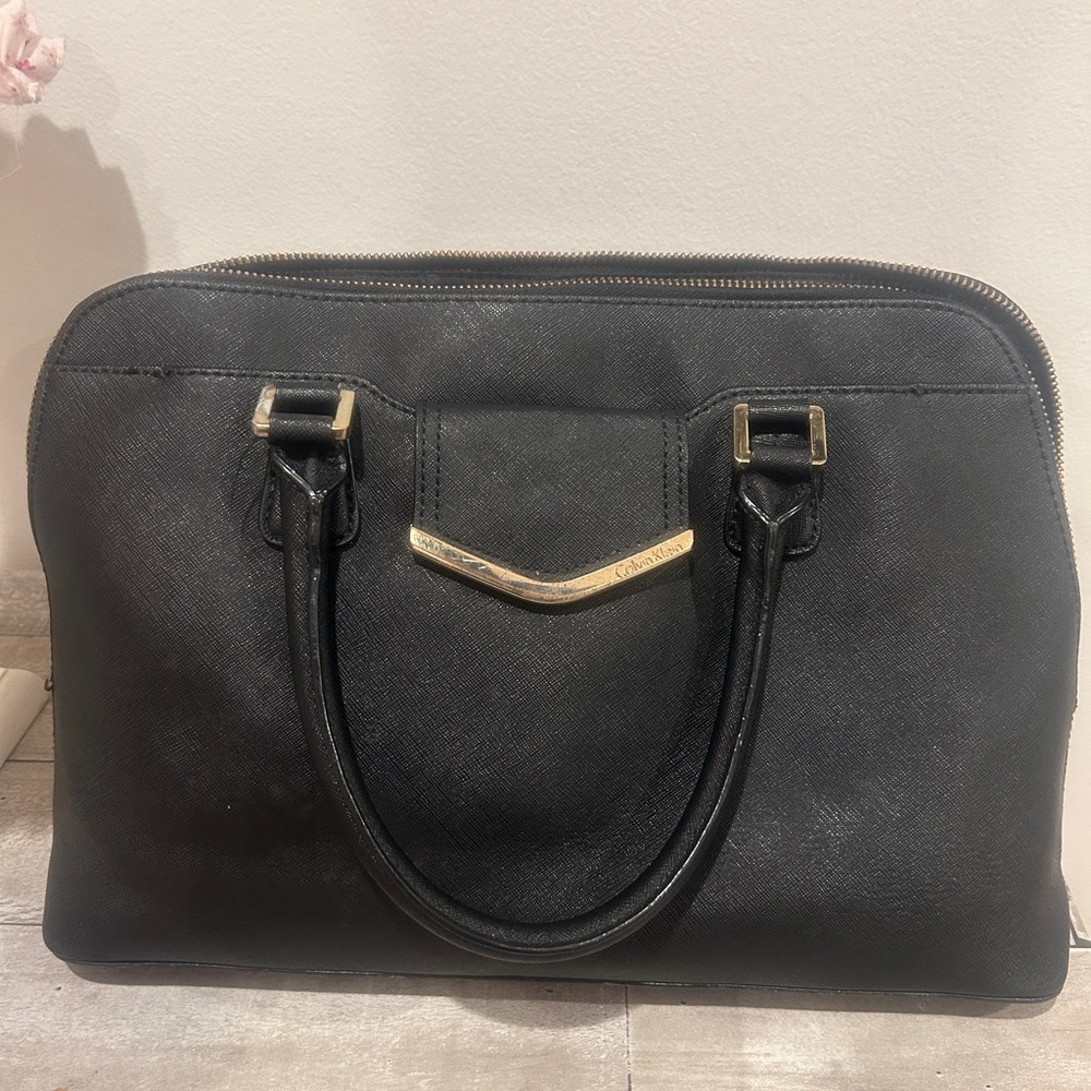 CALVIN KLEIN PURSE ⭐️